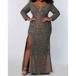 NEW JOHNATHAN KAYNE prom dress in green surge